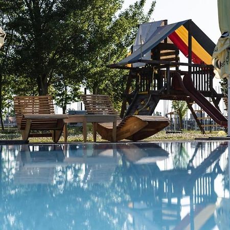 Camping Divoka Voda Bratislava Exterior photo