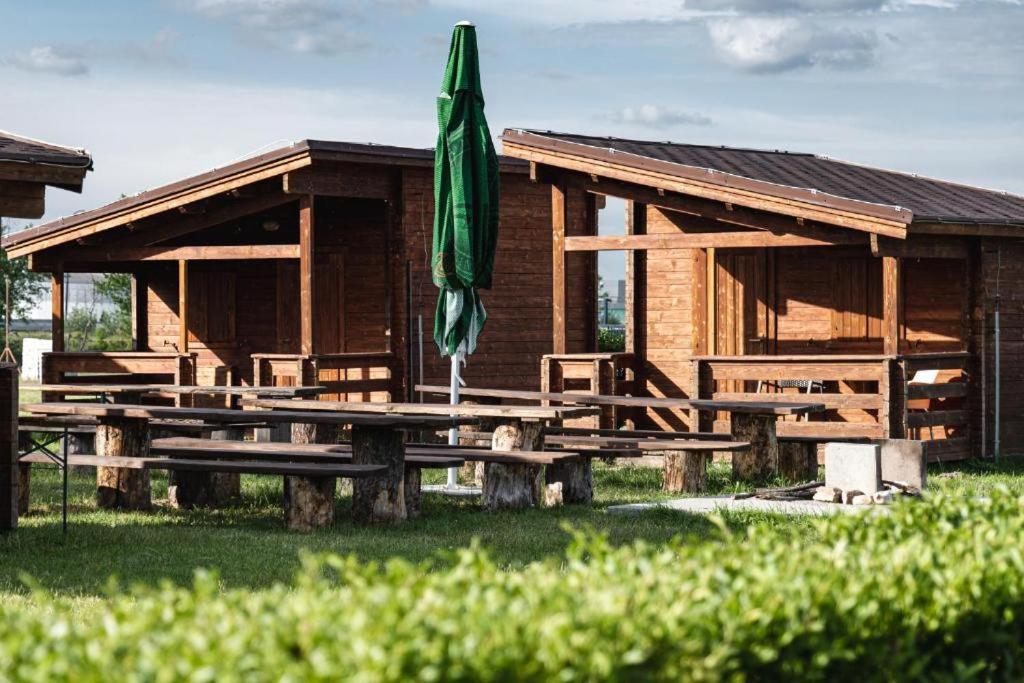 Camping Divoka Voda Bratislava Exterior photo