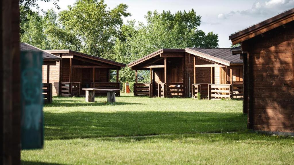 Camping Divoka Voda Bratislava Exterior photo