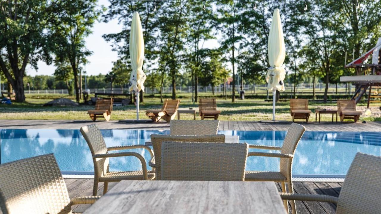 Camping Divoka Voda Bratislava Exterior photo