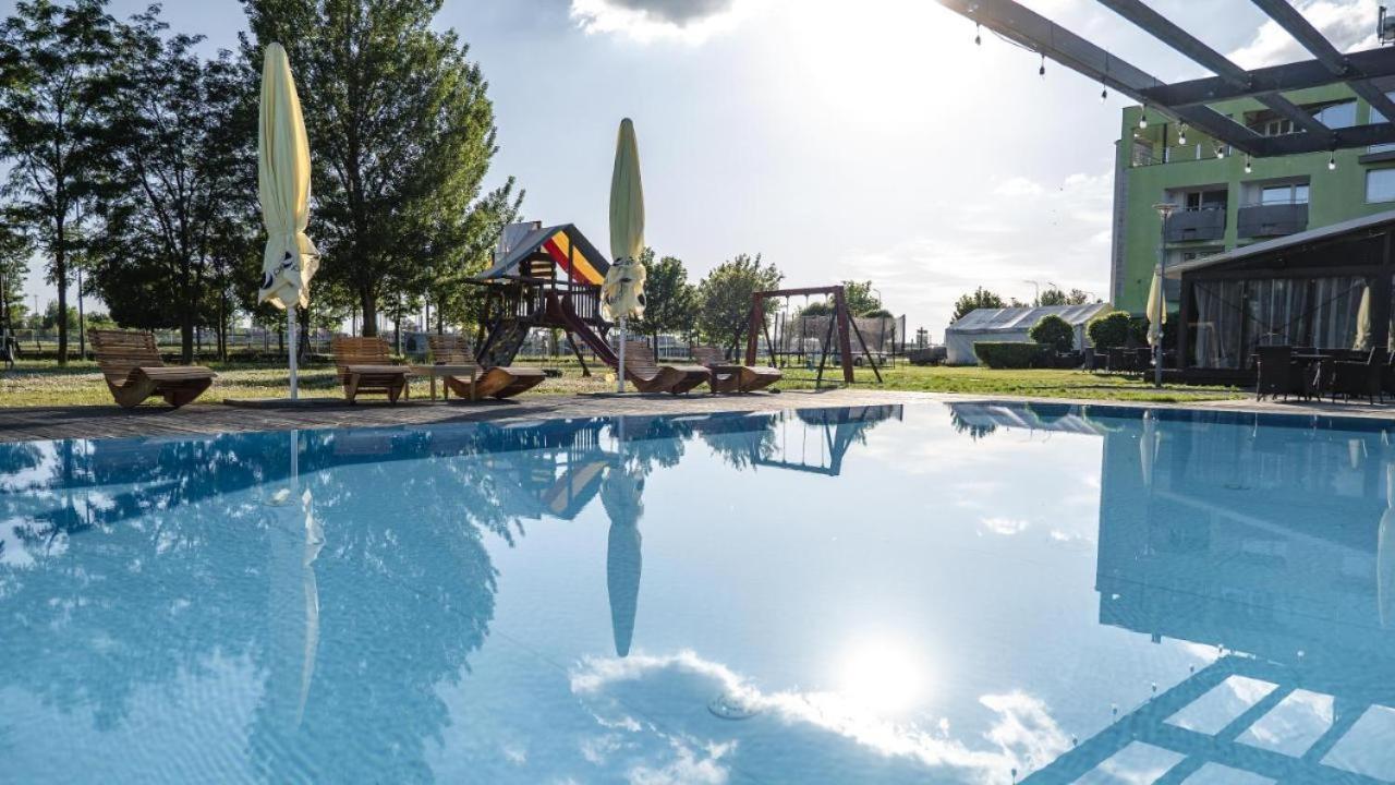 Camping Divoka Voda Bratislava Exterior photo