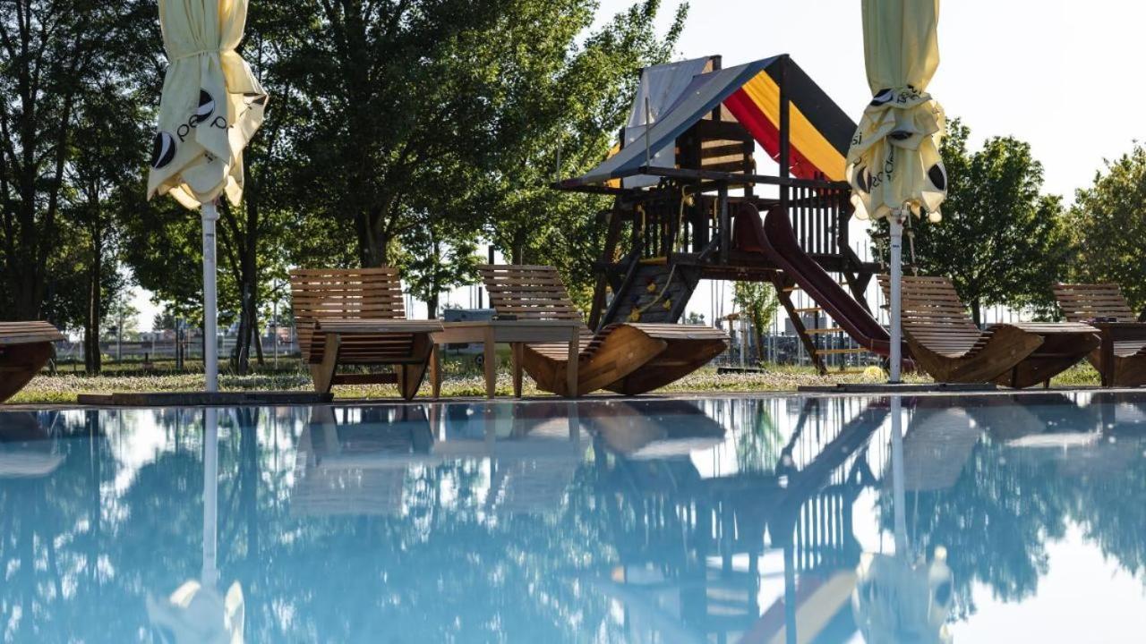 Camping Divoka Voda Bratislava Exterior photo